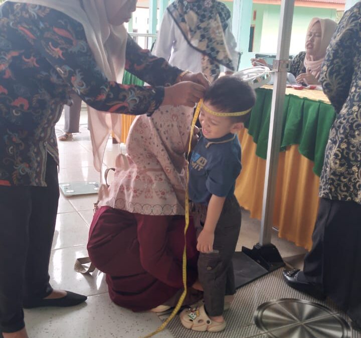 KEGIATAN POSYANDU RUTIN DI DESA TEMIANG